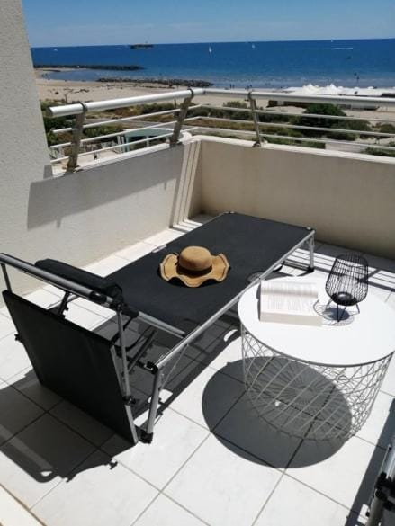Patio, Beach, Sea view