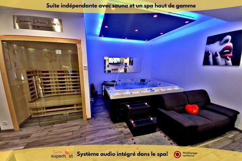 Hot Tub, Massage, Sauna, Spa and wellness centre/facilities