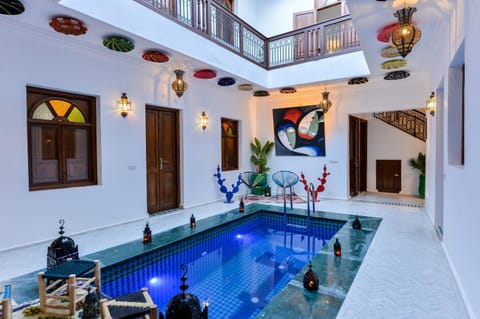 Swimming pool, Swimming pool