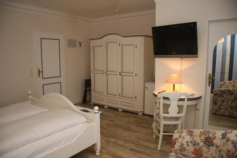 TV and multimedia, Seating area