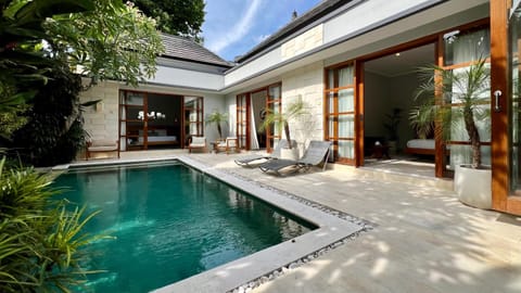 Pool view, Swimming pool, Swimming pool