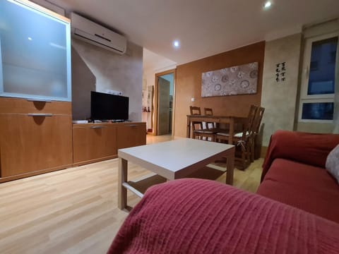 Communal lounge/ TV room, Dining area