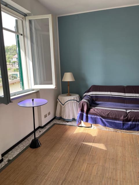 Azzurra, Tellaro House in Tellaro