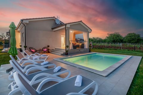 Garden, Swimming pool