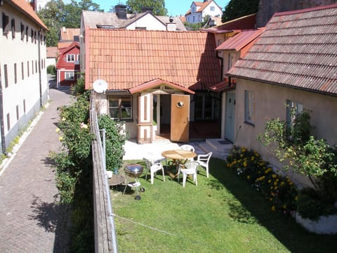 Patio, Facade/entrance, Garden