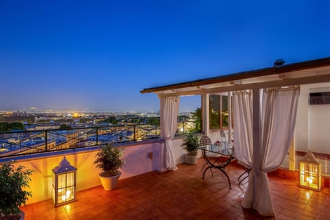 Night, View (from property/room), Balcony/Terrace, Seating area