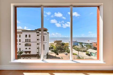 Bay Front Oasis House in Madeira Beach