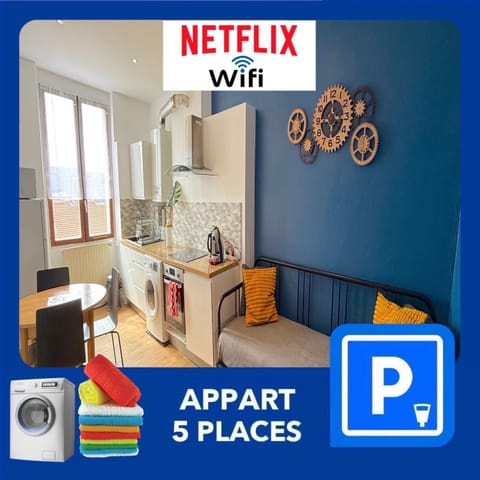 TV and multimedia, Coffee/tea facilities, Living room, Decorative detail, Seating area, hair dryier, heating, internet, microwave, oven, stove, toaster, towels, washing machine, dryer, kitchen