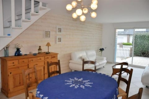 Maison 4 personnes à 100m de la plage de la Grève Rose à TREGASTEL - Ref 142 Villa in Trégastel