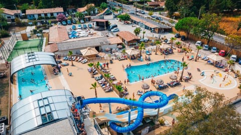Hot Tub, Solarium, Aqua park, Swimming pool