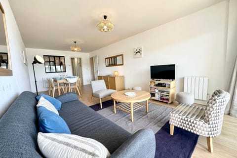 T3 Standing Vue Mer 180 Face Plage Apartment in Brittany