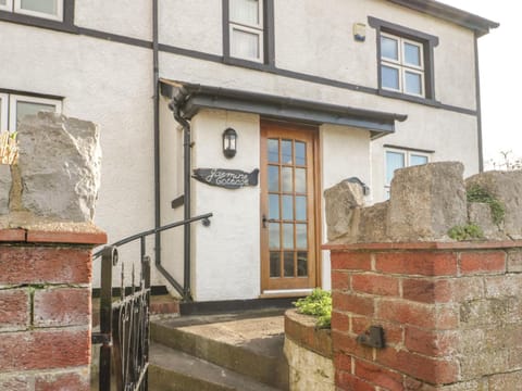 Jasmine Cottage House in Wales