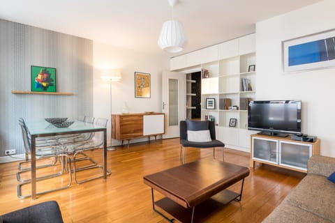 TV and multimedia, Living room, Dining area