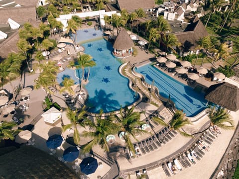 Property building, Bird's eye view, Pool view, Swimming pool