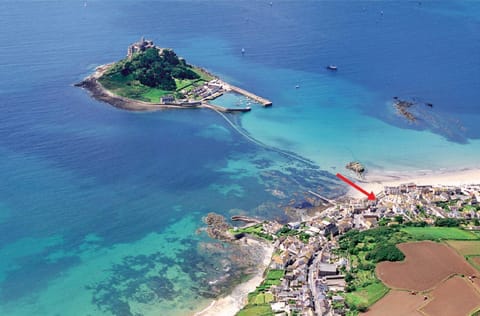 Nearby landmark, Bird's eye view