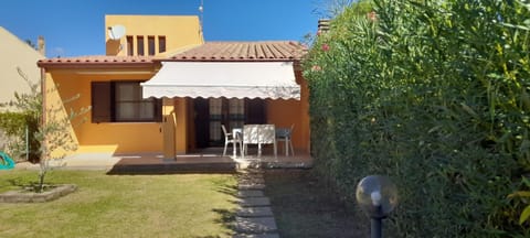 Property building, Garden, Balcony/Terrace