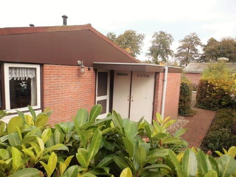 Facade/entrance, Garden