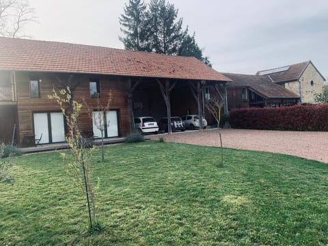 Property building, Facade/entrance, Garden