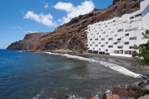 Property building, Natural landscape