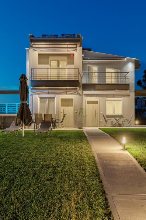 Property building, Garden