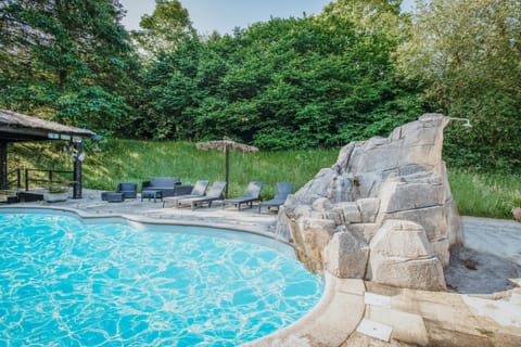 Day, Garden, Garden view, Swimming pool, sunbed