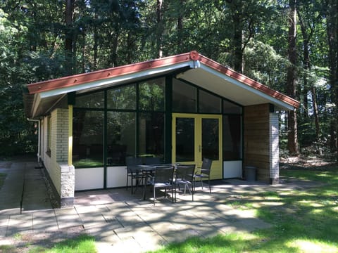 Property building, Patio, Facade/entrance
