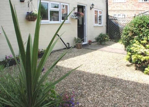 Facade/entrance, Garden
