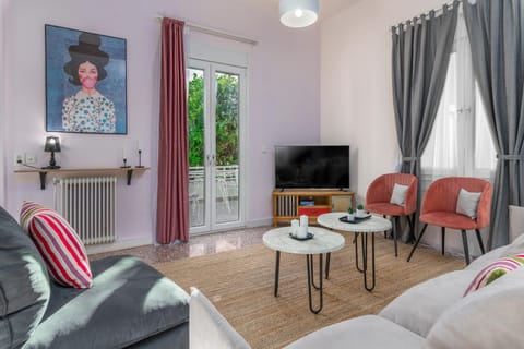 TV and multimedia, Living room, Seating area, internet
