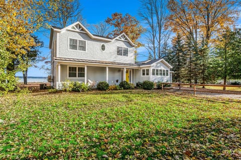 S'more Fun House in Lake Township