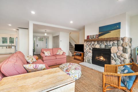 S'more Fun House in Lake Township