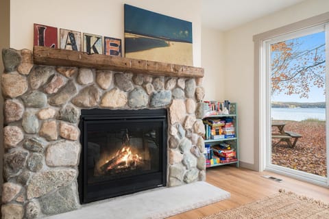 S'more Fun House in Lake Township