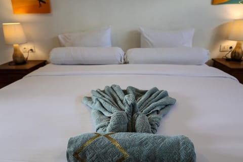 Swell Hotel, Pool Bar & Restaurant Hostel in Kediri