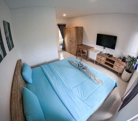 Swell Hotel, Pool Bar & Restaurant Hostel in Kediri