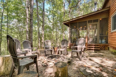 Helen Area Rustic Retreat about 5 Miles to Main Street House in White County