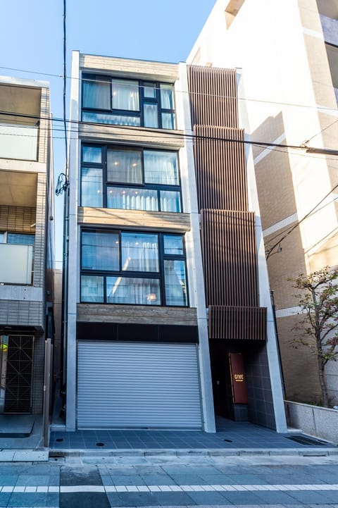Property building, Facade/entrance