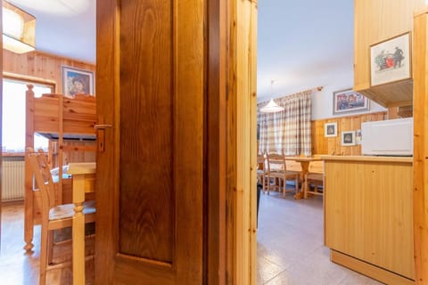 Kitchen or kitchenette, Living room, Bedroom