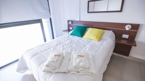 Bedroom, towels