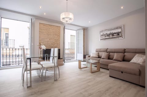 Living room, Seating area, Dining area