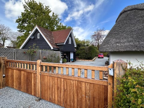 The Cottage get away Apartment in Uttlesford