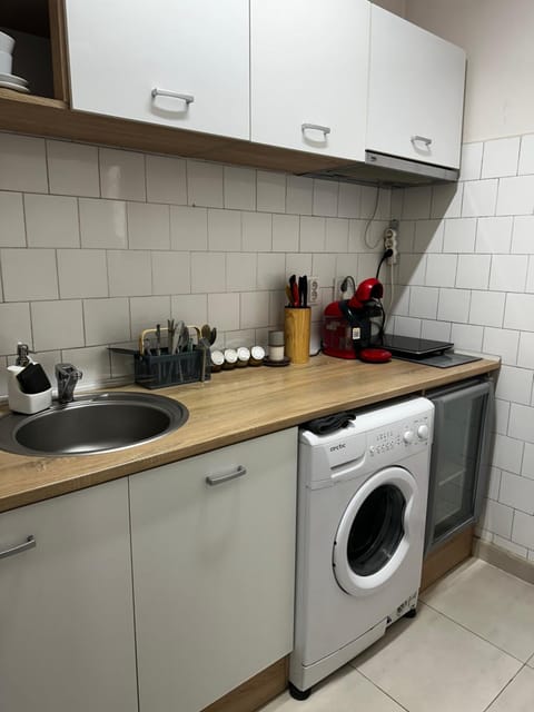 Coffee/tea facilities, Kitchen or kitchenette, minibar, washing machine