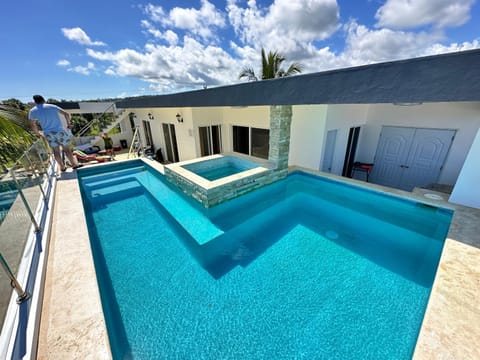 Swimming pool, Swimming pool