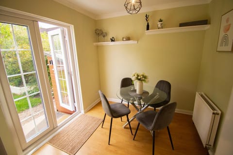 Inverness Holiday Retreat - 2 Bedroom Villa in Inverness