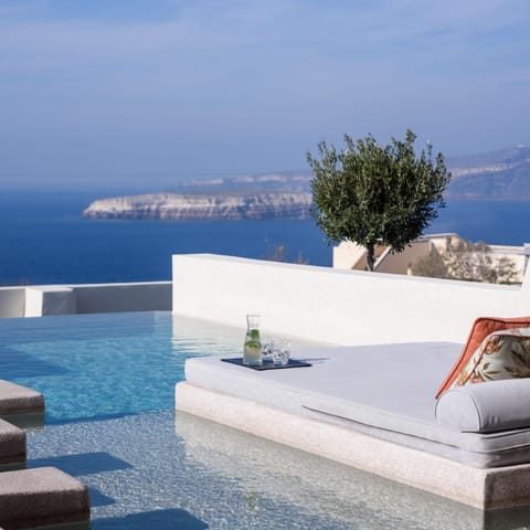Patio, Nearby landmark, Day, Natural landscape, Garden, Hot Tub, View (from property/room), Balcony/Terrace, Seating area, Landmark view, Mountain view, Pool view, Sea view, Swimming pool, Drinks, Seasons, Time of day, sunbed