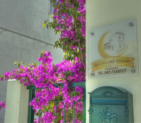 Property logo or sign, Decorative detail