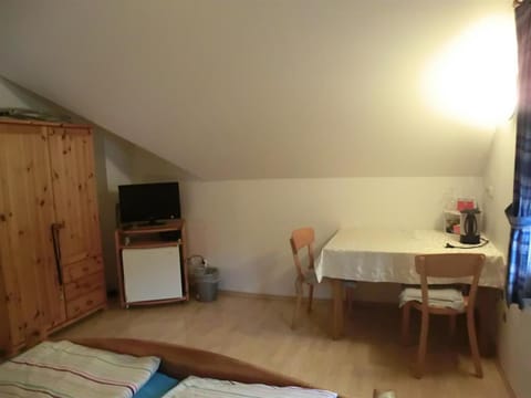 TV and multimedia, Seating area