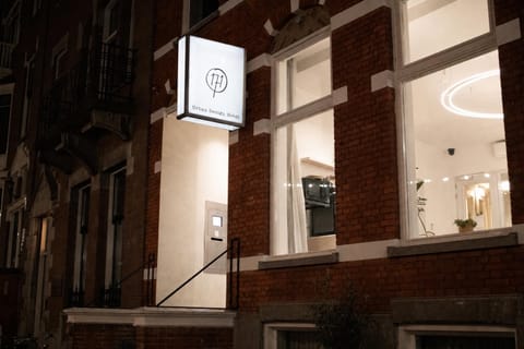 Property building, Night