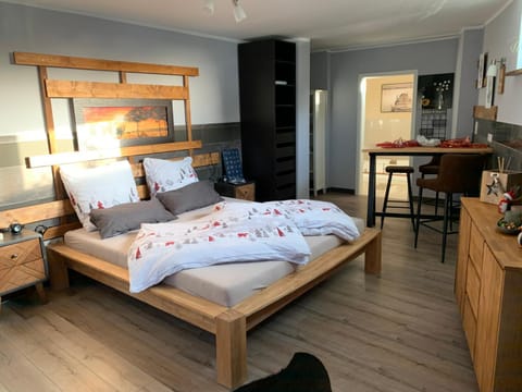 Bed, Photo of the whole room