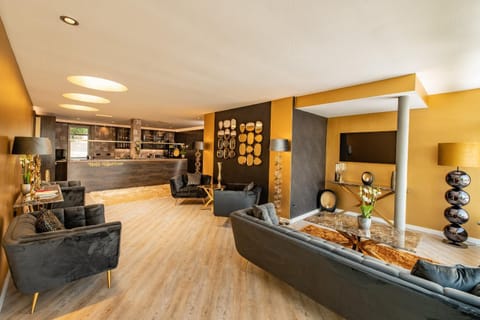 Lobby or reception, Seating area