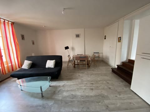 Appartement 57m² avec WIFI à 200m des Thermes – 4 pers. – Parking gratuit – La Roche-Posay - FR-1-541-40 Apartment in Centre-Val de Loire