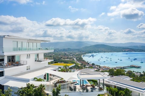 Landmark view, Mountain view, Pool view, Sea view